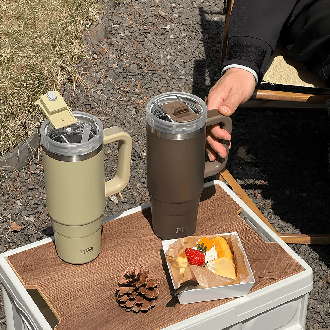 Quencher H2.0 FlowState Tumbler 1.2L - Cold for 11 Hours - Iced for 48 Hours